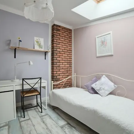 Urban Nest Bon 5 * Краков