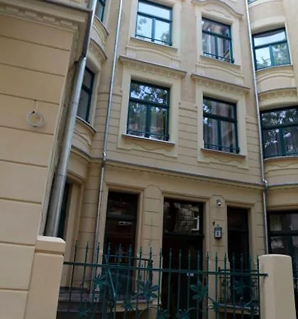 Urban Nest Bon 5